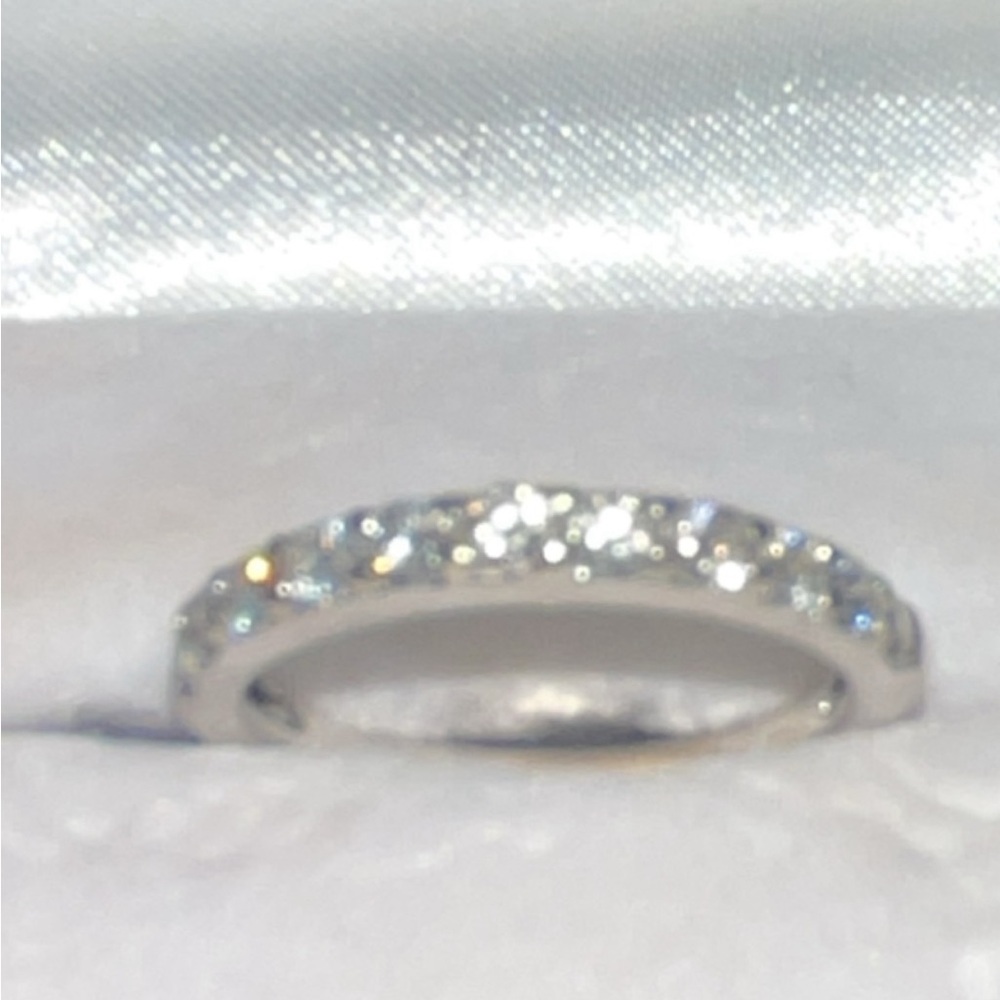 Diamond Ring - Picture 3 of 3
